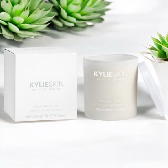 KYLIE COSMETICS/ Kylie Skin Snow Pine Candle-9oz Vegan Soy Wax,55-Hour B… - Picture 1 of 17